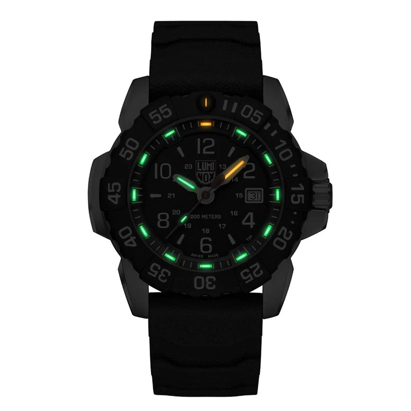 Klasyczny Zegarek męski z datownikiem LUMINOX